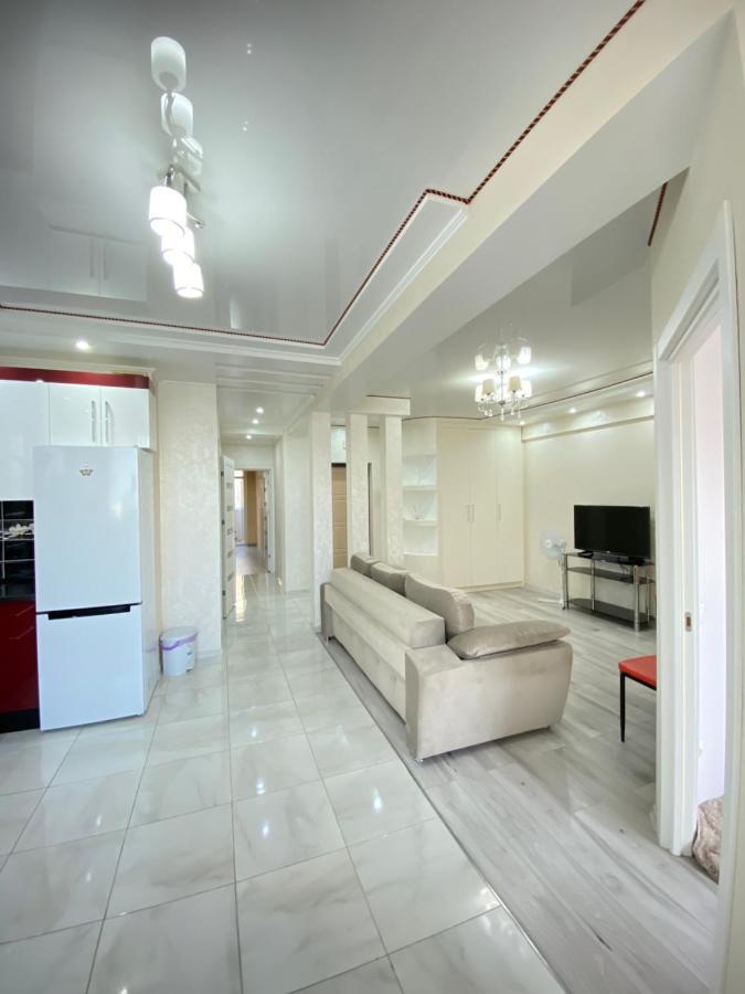 Two Bedroom Large Apartment In Chisinau Exterior photo