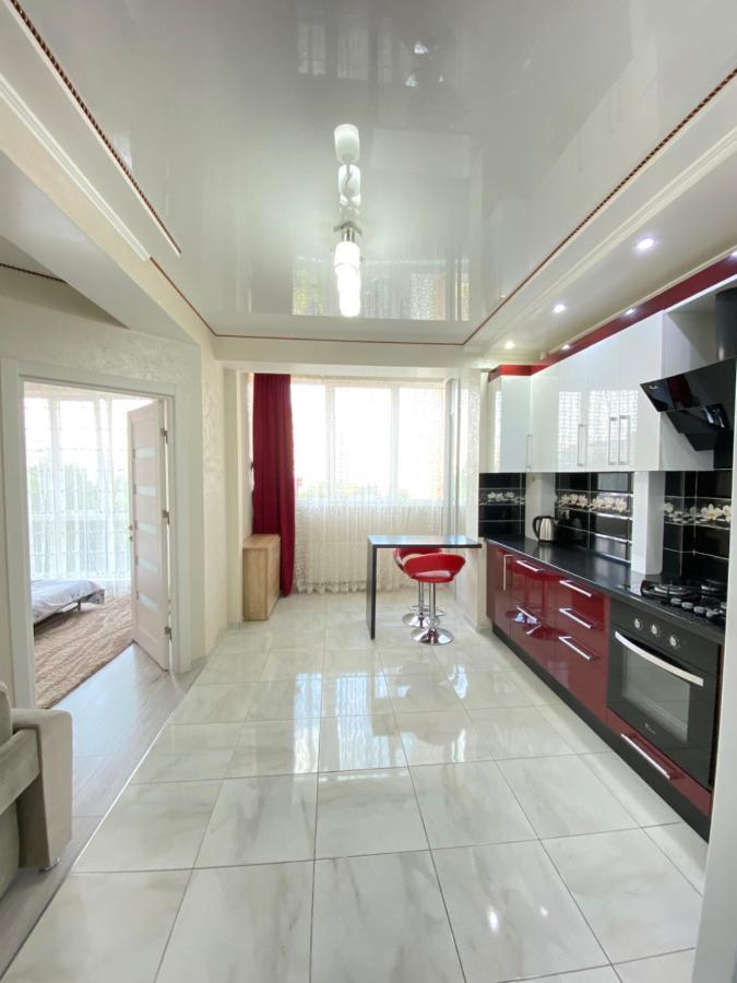 Two Bedroom Large Apartment In Chisinau Exterior photo