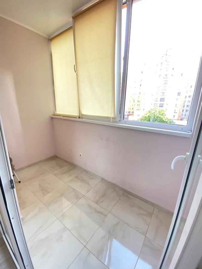 Two Bedroom Large Apartment In Chisinau Exterior photo