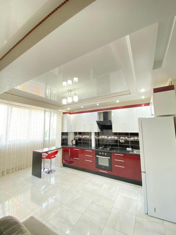 Two Bedroom Large Apartment In Chisinau Exterior photo